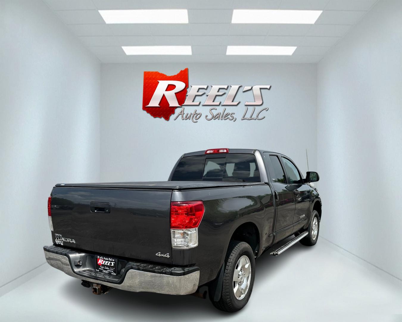 2011 Gray /Black Toyota Tundra SR5 (5TFUM5F12BX) with an 4.6L V8 engine, 6-speed automatic transmission, located at 11115 Chardon Rd. , Chardon, OH, 44024, (440) 214-9705, 41.580246, -81.241943 - Photo#6